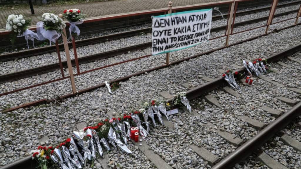 Τέμπη: "Να γίνει Αποκάλυψη Όλων των Στοιχείων" - Στη Βουλή Οι Προτάσεις του ΣΥΡΙΖΑ-ΠΑΣΟΚ για τη Δημιουργία Προανακριτικής Επιτροπής