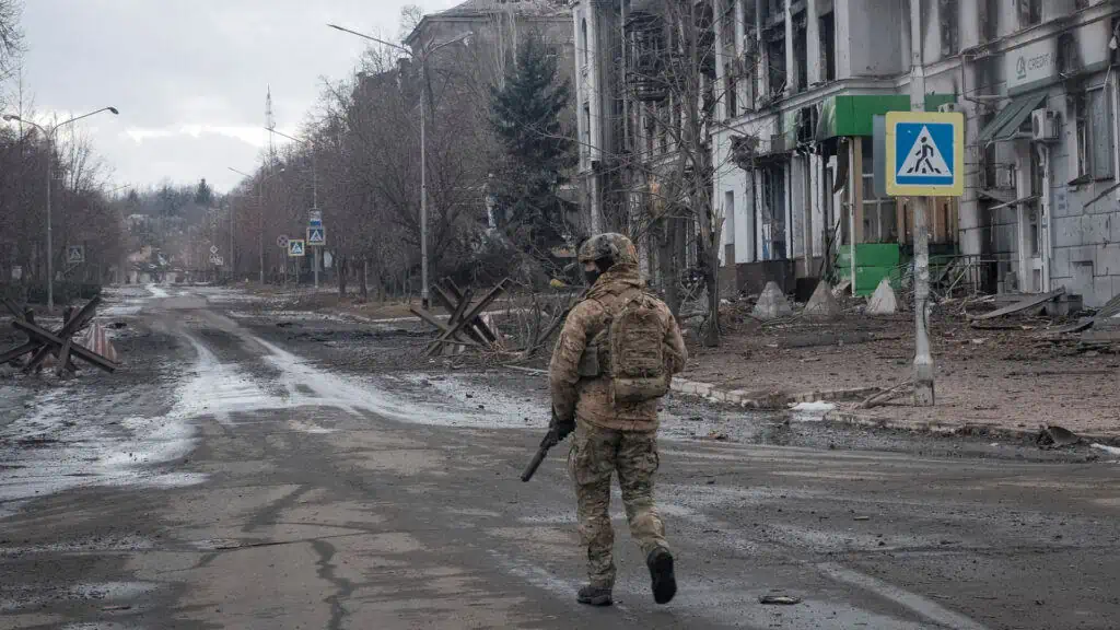 Στρατηγικό Πλήγμα από τους Ρώσους στο Κίεβο: Κατηγορίες κατά του Αρχηγού του Στρατού της Ουκρανίας ως Ανίκανου, Φόβοι για Πραξικόπημα