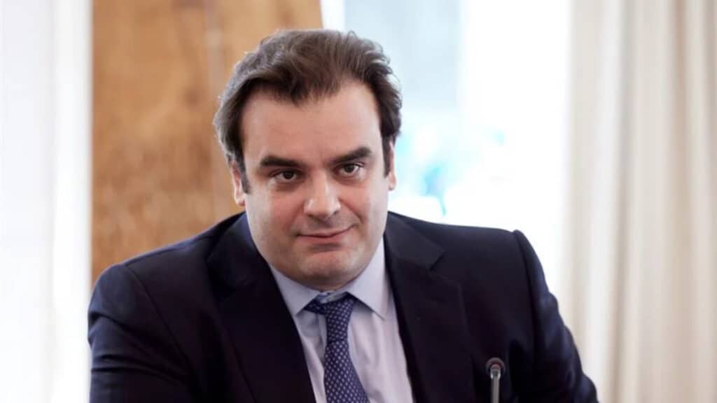 Ο Πιερρακάκης επιφέρει αλλαγές σε Δημοτικά, Γυμνάσια και Λύκεια: Ανανεωμένα μαθήματα, ενσωμάτωση νέων τεχνολογιών και εκμάθηση μέσω ψηφιακών πλατφορμών 3 Ο Πιερρακάκης επιφέρει αλλαγές σε Δημοτικά, Γυμνάσια και Λύκεια: Ανανεωμένα μαθήματα, ενσωμάτωση νέων τεχνολογιών και εκμάθηση μέσω ψηφιακών πλατφορμών