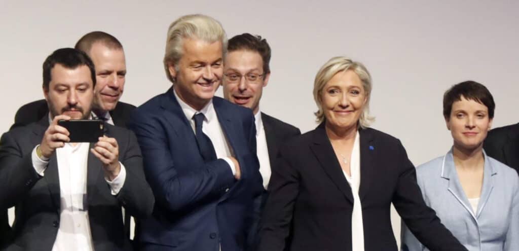 Europe Elects: Σχεδόν 25% των ευρωβουλευτών αναμένεται να ανήκουν στο ακροδεξιό φάσμα