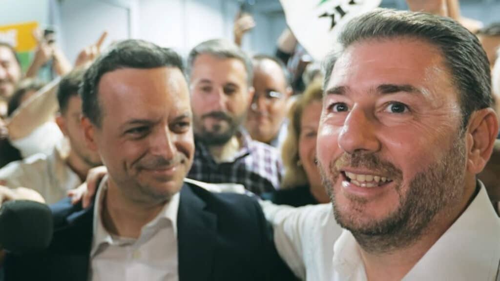 Επαναστατική Στάση από τον Χάρη Δούκα