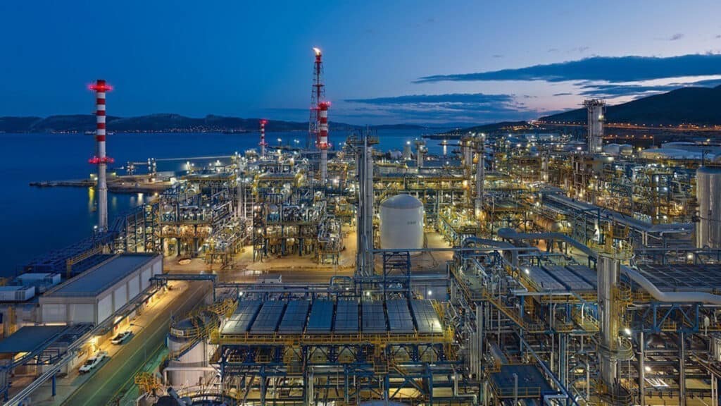 Πώληση Δημόσιων Μετοχών στη HELLENiQ ENERGY - Στρατηγική Εκμετάλλευση Κοιτασμάτων για Αποπληρωμή Χρέους 8 Πώληση Δημόσιων Μετοχών στη HELLENiQ ENERGY - Στρατηγική Εκμετάλλευση Κοιτασμάτων για Αποπληρωμή Χρέους