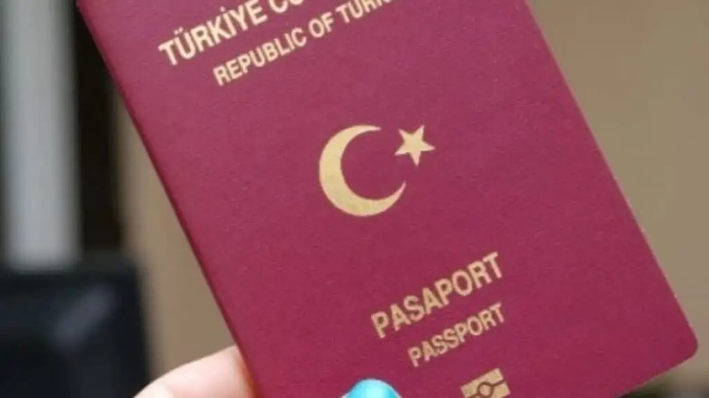 Bloomberg: Η Ελλάδα σχεδιάζει να διευκολύνει Τούρκους πολίτες να επισκέπτονται τα νησιά με «προσωρινή βίζα»!!