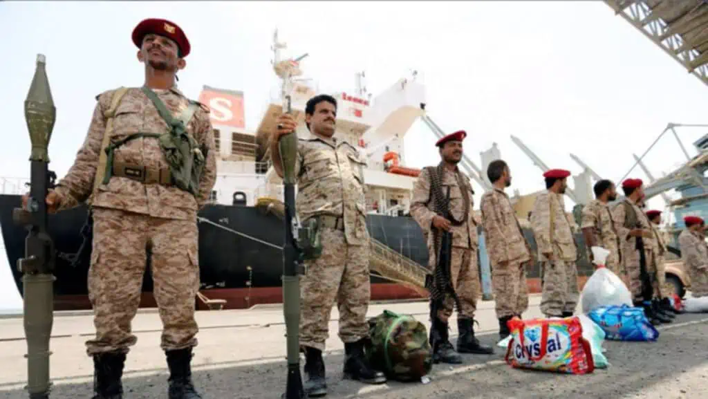 ΕΚΤΑΚΤΟ: Οι ΗΠΑ και η Βρετανία ετοιμάζονται να χτυπήσουν από κοινού στόχους των Χούθι στην Υεμένη!