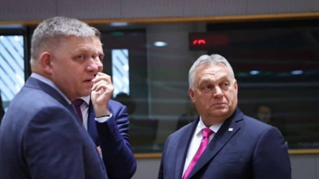 Η Σλοβακία υπερασπίζεται την Ουγγαρία και τον Όρμπαν