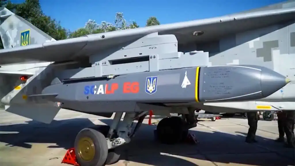 Οι Γάλλοι έστειλαν πυραύλους cruise SCALP στη Ουκρανία με την επιγραφή «Ρώσοι να πάτε στην Κόλαση»
