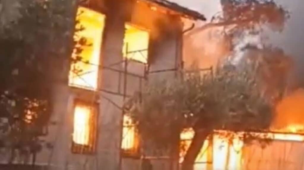 Άγιον Όρος: Ρουμάνος 63 ετών πυρπόλησε κελί στους Αγίους Αρχαγγέλους