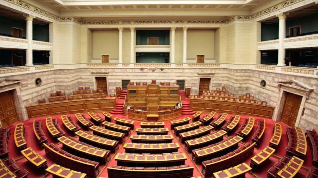 Επισπεύδεται η ψήφιση του νόμου για τον γάμο των ομόφυλων ζευγαριών