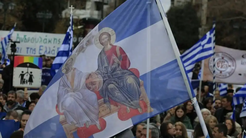 Σύνταγμα: Δυναμικό παρών έδωσε η ελληνική Νεολαία κατά του νομοσχεδίου για τα ομοφυλόφιλα ζευγάρια!