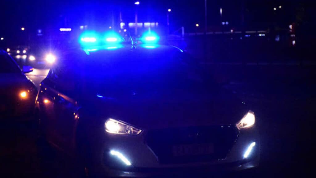 Λάρισα: «Ανήλικοι» αλλοδαποί σκορπούσαν τον τρόμο – Προσπάθησαν να ασελγήσουν σε γυναίκα και να ληστέψουν παιδιά