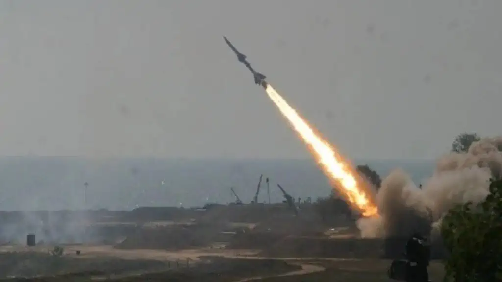 Οι Χούθι εκτόξευσαν πυραύλους κατά δύο πλοίων στην Ερυθρά Θάλασσα