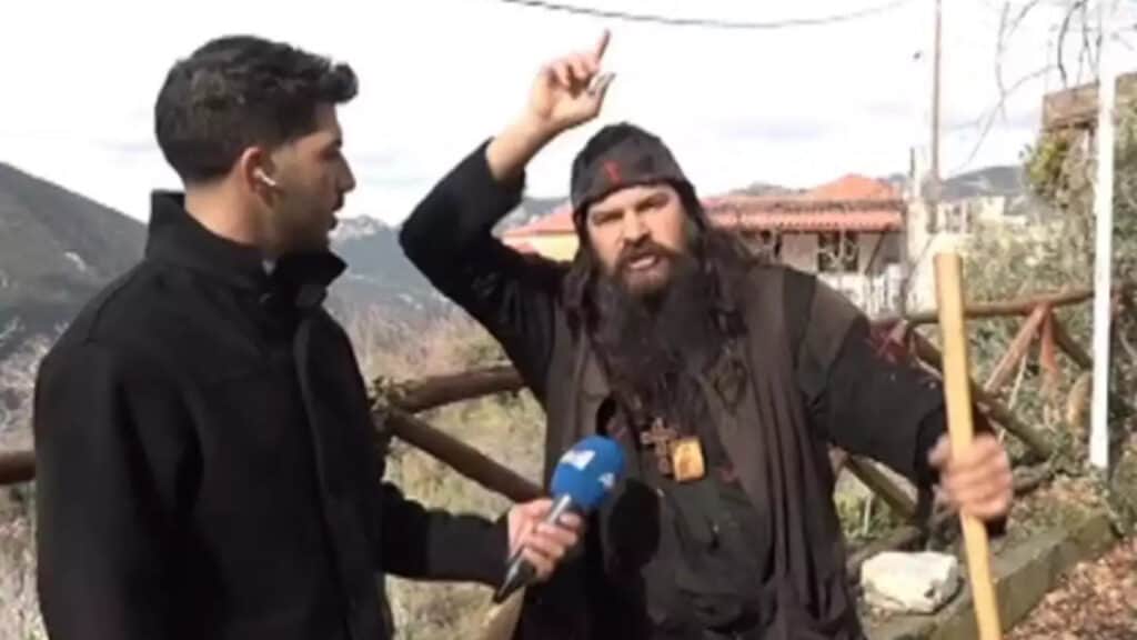 Πατέρας Κλεομένης προκαλεί σάλο στον Λιάγκα: «Θα σας κάνω να πονέσει και να σας τσούξει!»