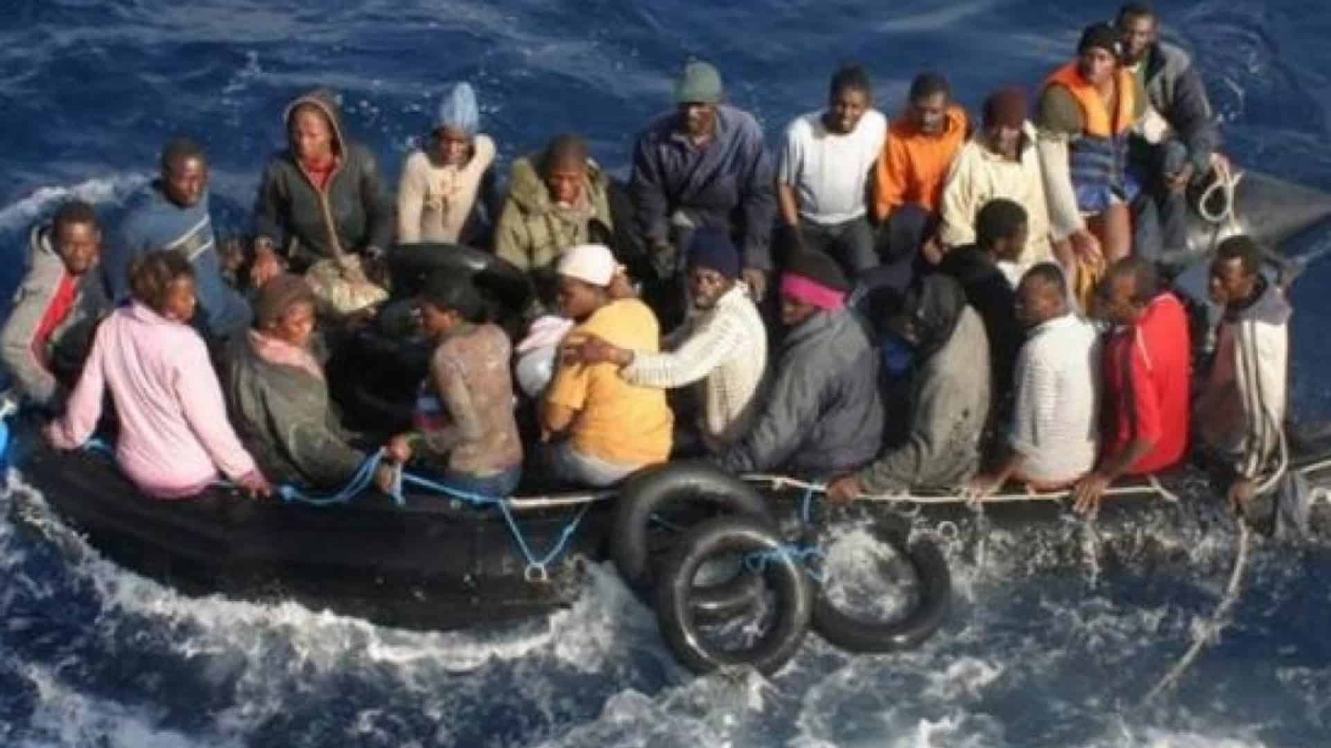 Οι Τούρκοι στέλνουν «καραβιές» με παράνομους αλλοδαπούς στην Κρήτη από την Λιβύη: «Το νησί μετατρέπεται σε “νέο Έβρο”»