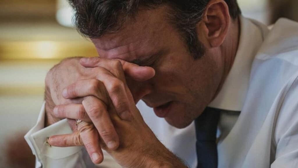 Βίντεο: Ο ξυλοδαρμός του Γάλλου προέδρου Ε. Μακρόν από Γάλλους αγρότες αποφεύχθηκε τελευταία στιγμή!