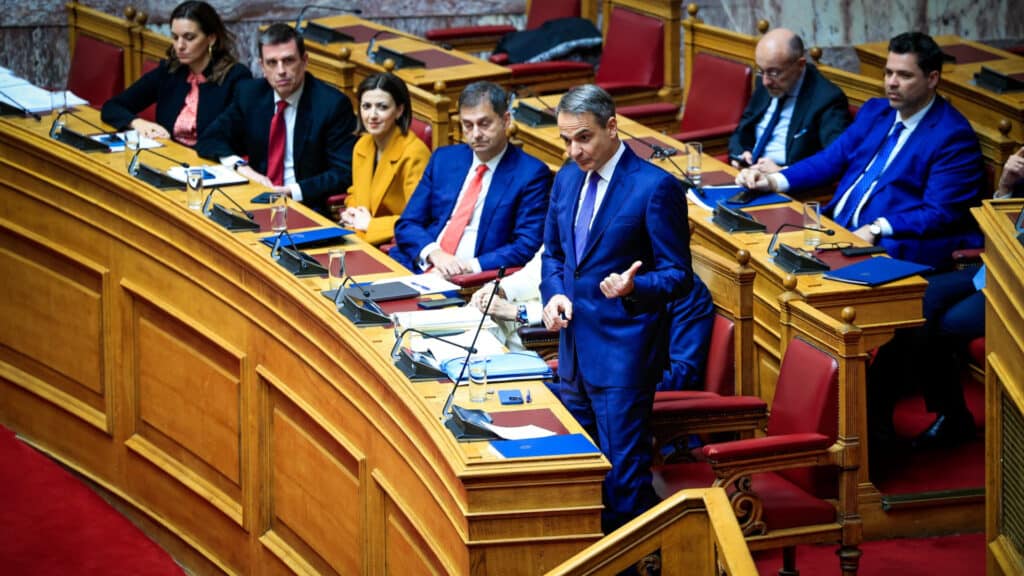 Η επόμενη μέρα στη ΝΔ: Η υπερψήφιση του ν/σ για υιοθεσία ανήλικων παιδιών από ΛΟΑΤΚΙ+ θα φέρει την ρήξη με τους ψηφοφόρους;