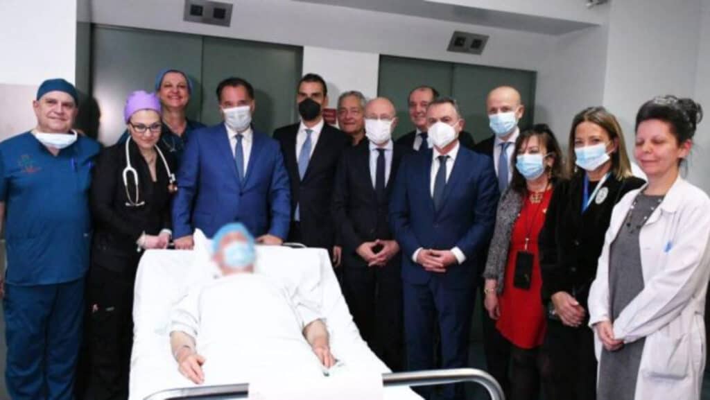Ανακοίνωση της ΟΕΝΓΕ για τα απογευματινά χειρουργεία: Αντιδράσεις για την προώθηση των επιχειρημάτων του δημοσίου νοσοκομείου από τον Α. Γεωργιάδη