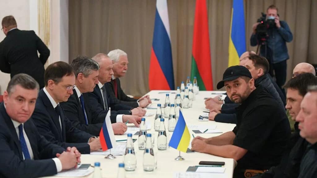Foreign Affairs: Έκκληση για Έναρξη Διαπραγματεύσεων μεταξύ Ουκρανίας και Ρωσίας